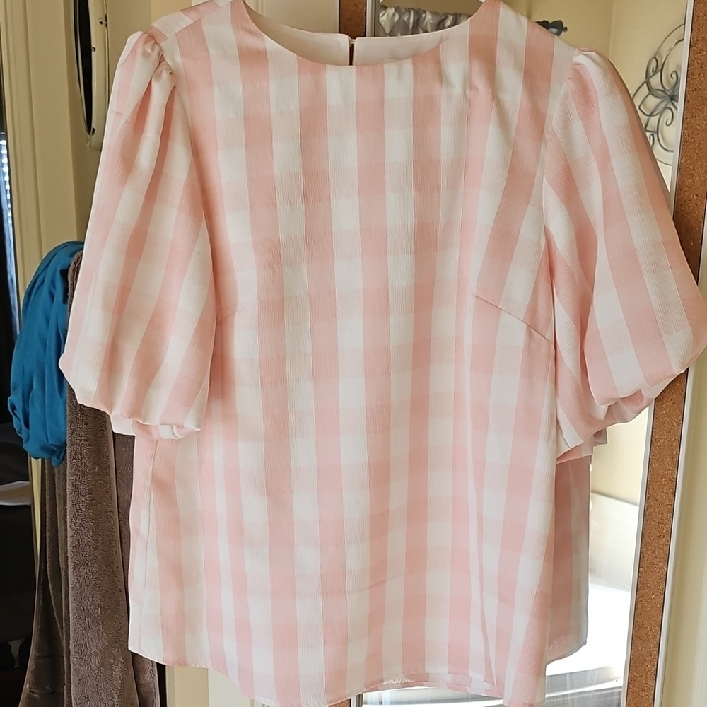 Preston & York Pink and White Blouse with Puff Sleeves and Peter Pan Collar
